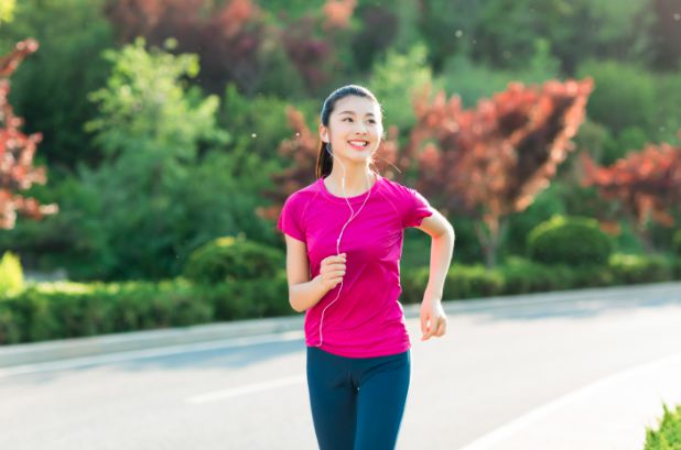 女人長(zhǎng)期跑步是否可以變得更漂亮？，女人長(zhǎng)期跑步能否變得更漂亮？