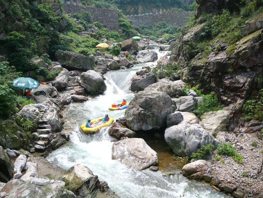 黃騰峽漂流門票價格解析，黃騰峽漂流門票價格詳解