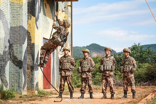 偵察兵的日常訓(xùn)練，磨礪與挑戰(zhàn)，偵察兵日常訓(xùn)練，磨礪與挑戰(zhàn)之路