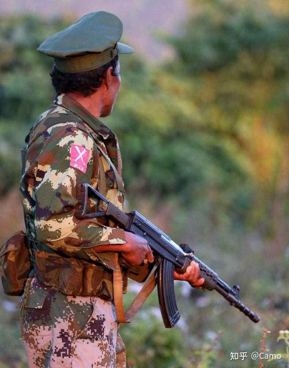 武警的制服，榮耀與責(zé)任，武警制服，榮耀與責(zé)任的象征