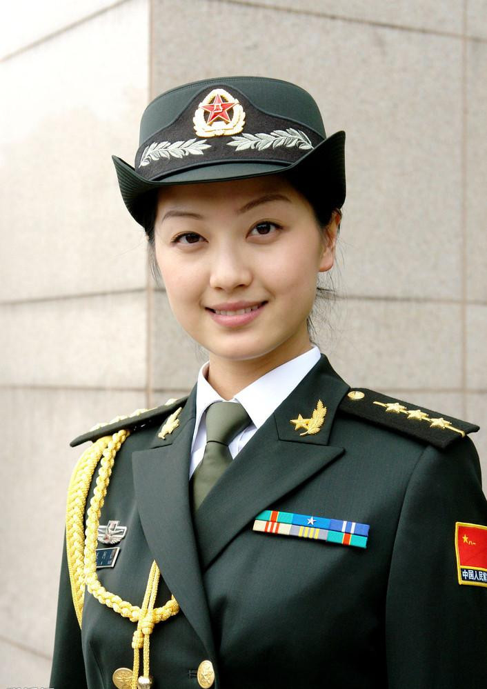 中國女兵，堅(jiān)韌與力量的全身展現(xiàn)，中國女兵，堅(jiān)韌與力量的完美展現(xiàn)