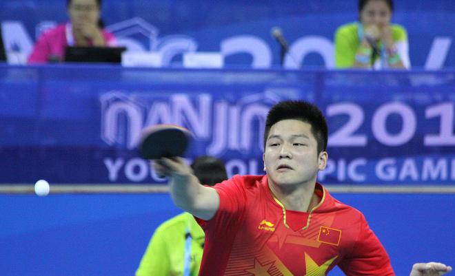 國(guó)乒世界冠軍爆冷輸球，挑戰(zhàn)與反思，國(guó)乒世界冠軍遭遇挫折，挑戰(zhàn)與反思之際