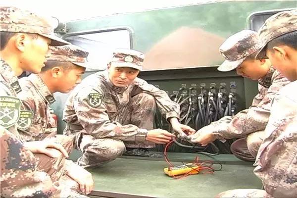 21集團(tuán)軍張志強(qiáng)的英勇事跡與卓越貢獻(xiàn)，張志強(qiáng)的英勇事跡與卓越貢獻(xiàn)，揭秘他在21集團(tuán)軍的傳奇人生