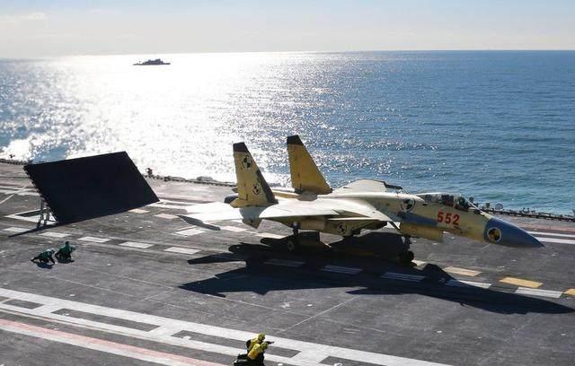 殲-15在遼寧艦的起降全過程解析，殲-15在遼寧艦起降全過程深度解析