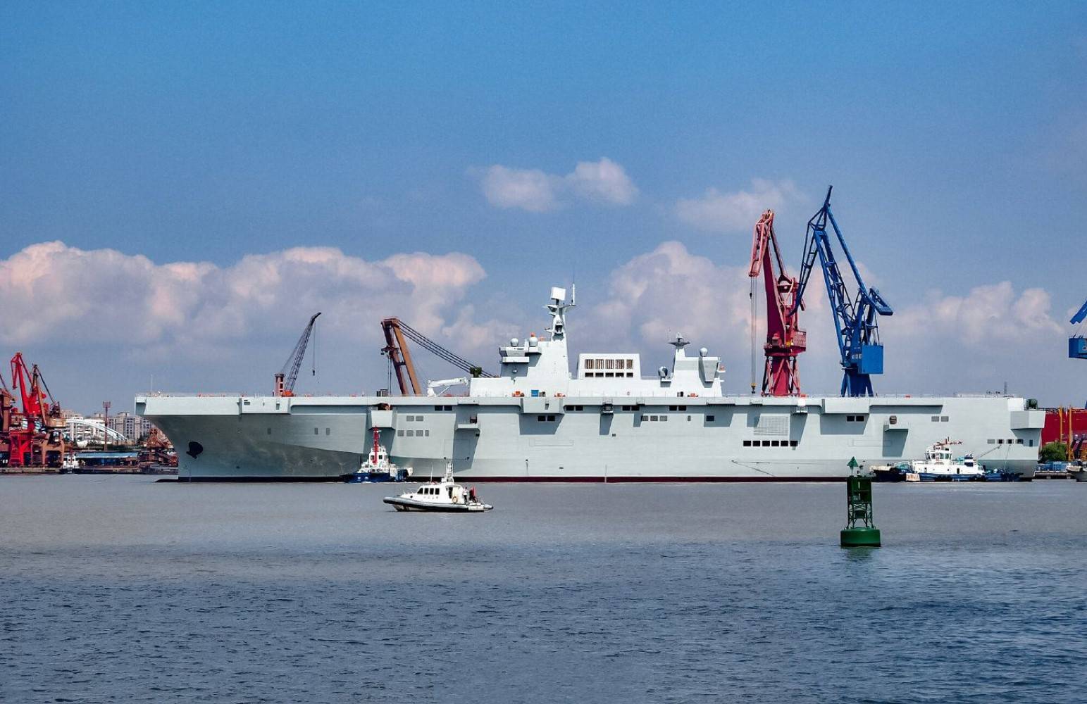 075型兩棲攻擊艦