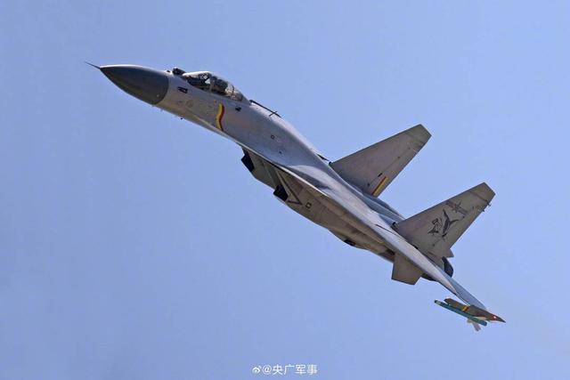 如何繪制殲-15戰(zhàn)斗機，殲-15戰(zhàn)斗機繪制指南
