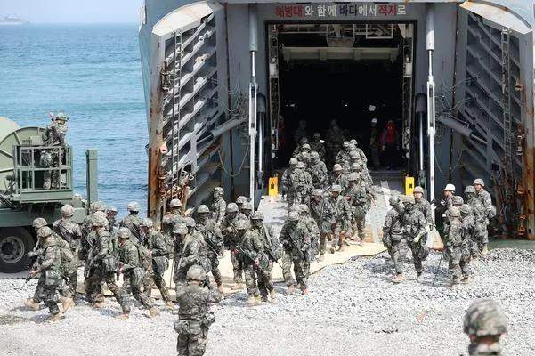 美軍瘋狂入住臺灣，背后的動因及其影響，美軍進駐臺灣背后的動因及其全球影響分析