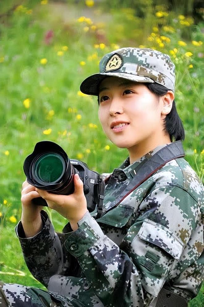 最漂亮的中國女兵圖片，展現(xiàn)英勇與美麗的瞬間，英勇與美麗并存，最迷人的中國女兵瞬間圖片