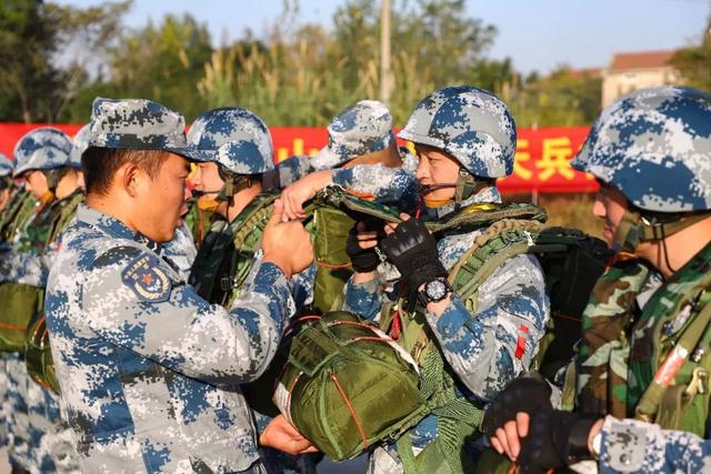 空降兵第十五軍現(xiàn)任軍長