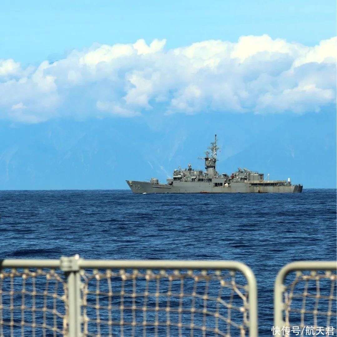 臺海巡署大艦徘徊海峽中線，區(qū)域安全的新視角與深層意義，臺海巡署大艦徘徊海峽中線，區(qū)域安全新視角與深層內涵解讀