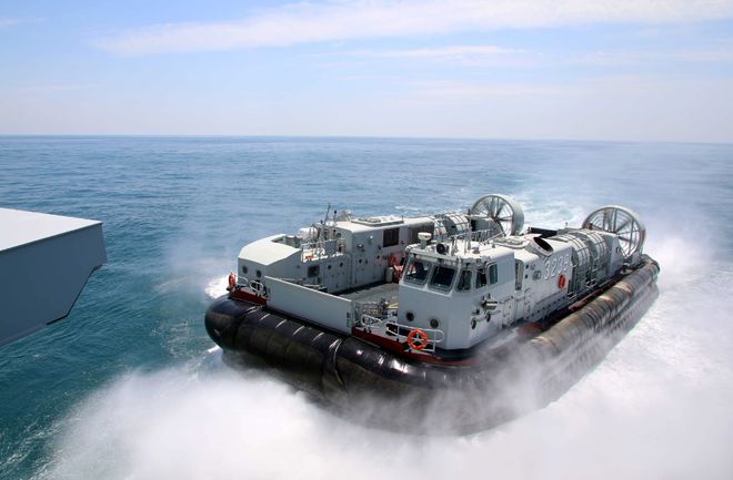 揭秘中國海軍的利器，073兩棲登陸艦，揭秘中國海軍利器，073兩棲登陸艦全解析
