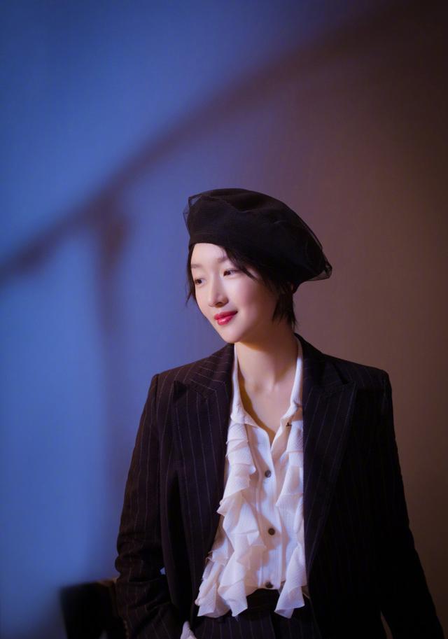 中國(guó)人民武裝警察部隊(duì)特種警察學(xué)院女生的風(fēng)采，中國(guó)人民武裝警察部隊(duì)特種警察學(xué)院女生風(fēng)采展示