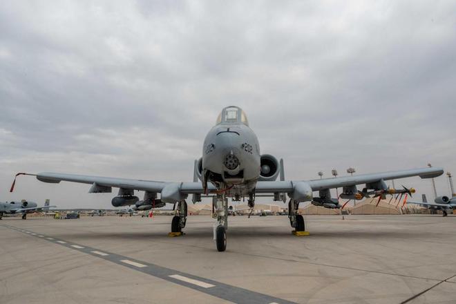 A-10疣豬攻擊機(jī)折紙教程，A-10疣豬攻擊機(jī)折紙教程，一步步教你折紙戰(zhàn)機(jī)