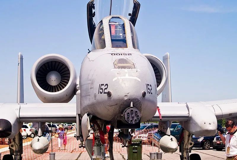 A-10疣豬攻擊機(jī)的介紹，A-10疣豬攻擊機(jī)詳解