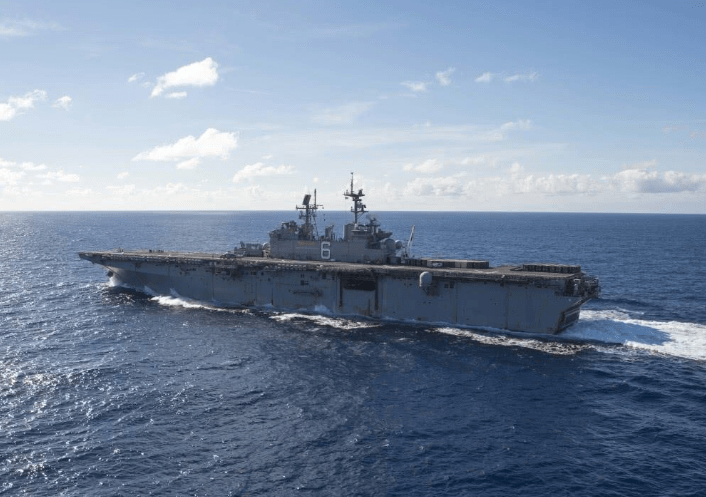 日本黃蜂級兩棲攻擊艦，現(xiàn)代海軍力量的典范，日本黃蜂級兩棲攻擊艦，現(xiàn)代海軍力量的典范典范亮相全球舞臺