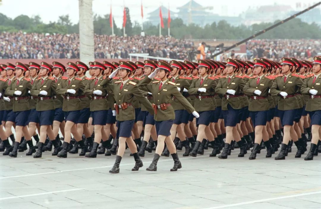 中國(guó)女兵方隊(duì)閱兵儀式，榮耀與力量的展現(xiàn)，中國(guó)女兵方隊(duì)閱兵儀式，榮耀與力量的璀璨展現(xiàn)
