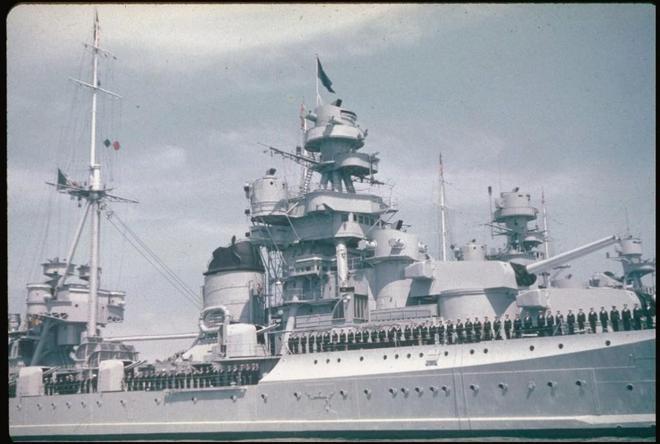 意大利海軍閱兵儀式，展示力量與榮耀，意大利海軍閱兵儀式，力量與榮耀的展現(xiàn)