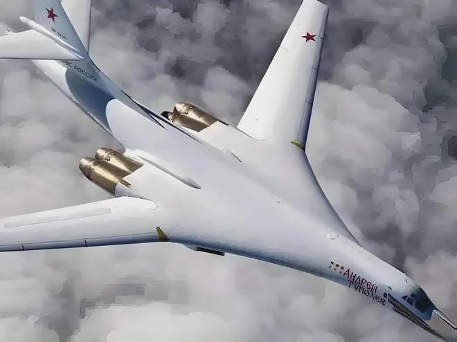 圖22M逆火轟炸機與圖-160戰(zhàn)略轟炸機，冷戰(zhàn)巨人之比較，冷戰(zhàn)巨人之比較，圖-22M逆火轟炸機與圖-160戰(zhàn)略轟炸機對比解析