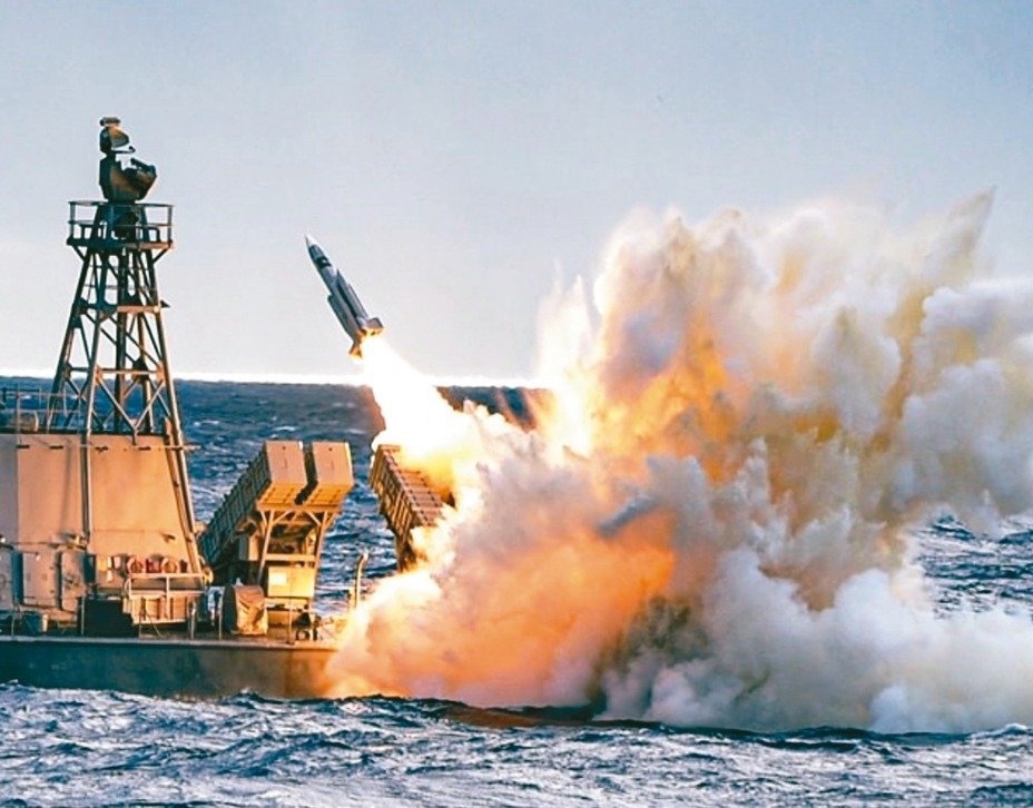 雄三反艦導(dǎo)彈，技術(shù)前沿與戰(zhàn)略影響，雄三反艦導(dǎo)彈，技術(shù)前沿與戰(zhàn)略影響力