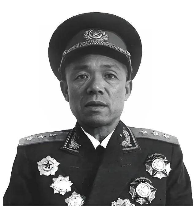 中國人民志愿軍司令員——彭德懷的卓越領(lǐng)導(dǎo)與偉大貢獻(xiàn)，彭德懷，中國人民志愿軍司令員的卓越領(lǐng)導(dǎo)與杰出貢獻(xiàn)