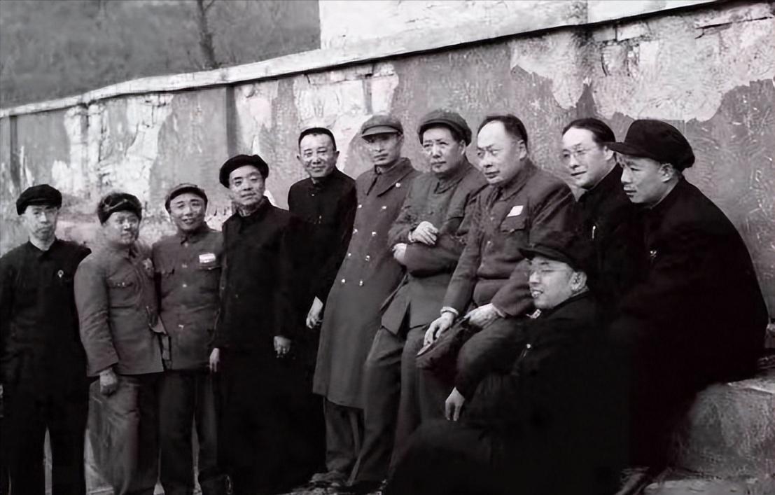 軍帽的種類及其特點(diǎn)，軍帽種類介紹與特點(diǎn)解析