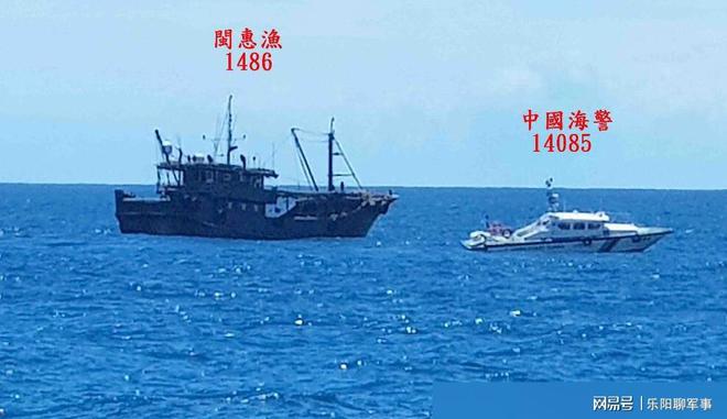 臺海風(fēng)云，90艘艦艇匯聚，展現(xiàn)海上力量風(fēng)采，臺海風(fēng)云，90艘艦艇匯聚展現(xiàn)強大海上力量風(fēng)采