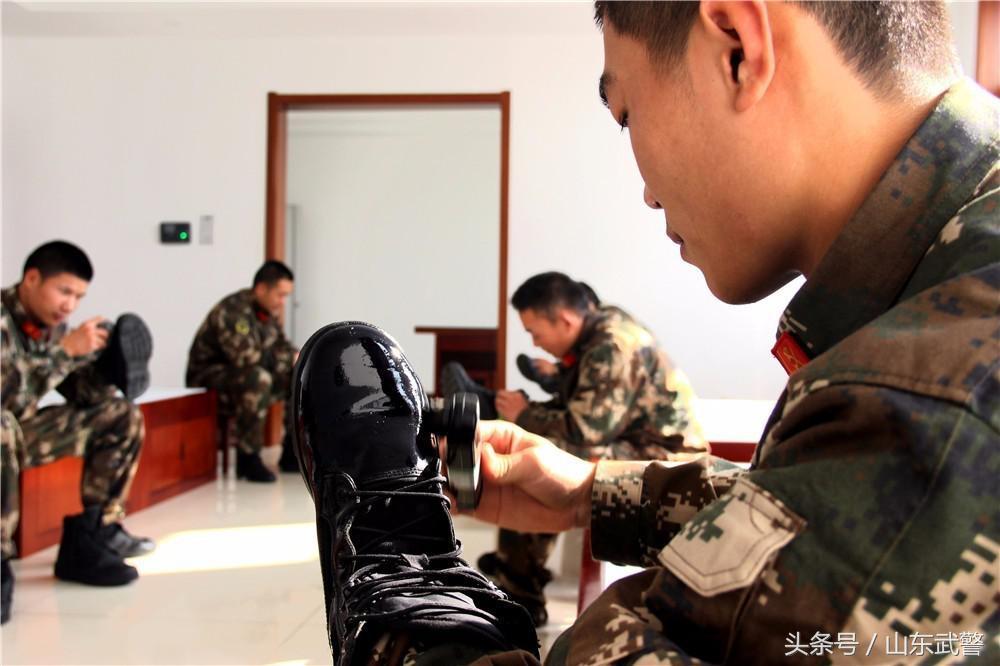 依法治軍與從嚴治軍，理念的提出與實踐探索，依法治軍與從嚴治軍，理念的提出與實踐探索之路