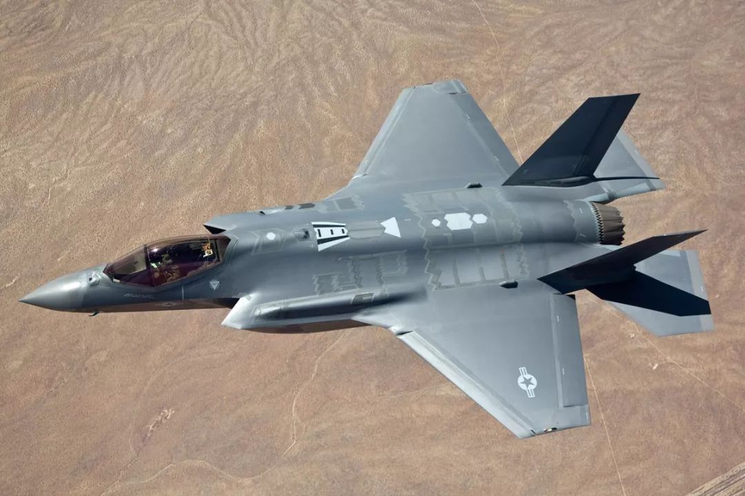 殲-16與中國空軍現(xiàn)代化，對(duì)標(biāo)外國先進(jìn)機(jī)型的發(fā)展之路，殲-16與中國空軍現(xiàn)代化，對(duì)標(biāo)外國先進(jìn)機(jī)型的發(fā)展之路探索