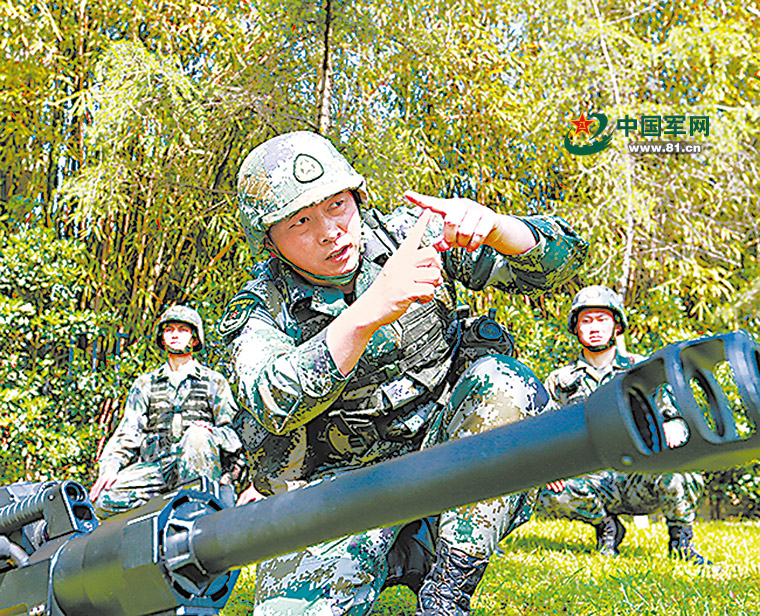 黎登貴，最帥風(fēng)采的三張圖片展現(xiàn)，黎登貴，最帥風(fēng)采的三張照片展示