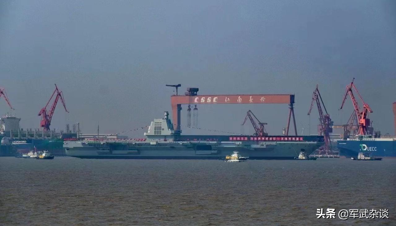 航空母艦在其三十年服役期內的歷程與貢獻，航空母艦三十年服役歷程與卓越貢獻回顧