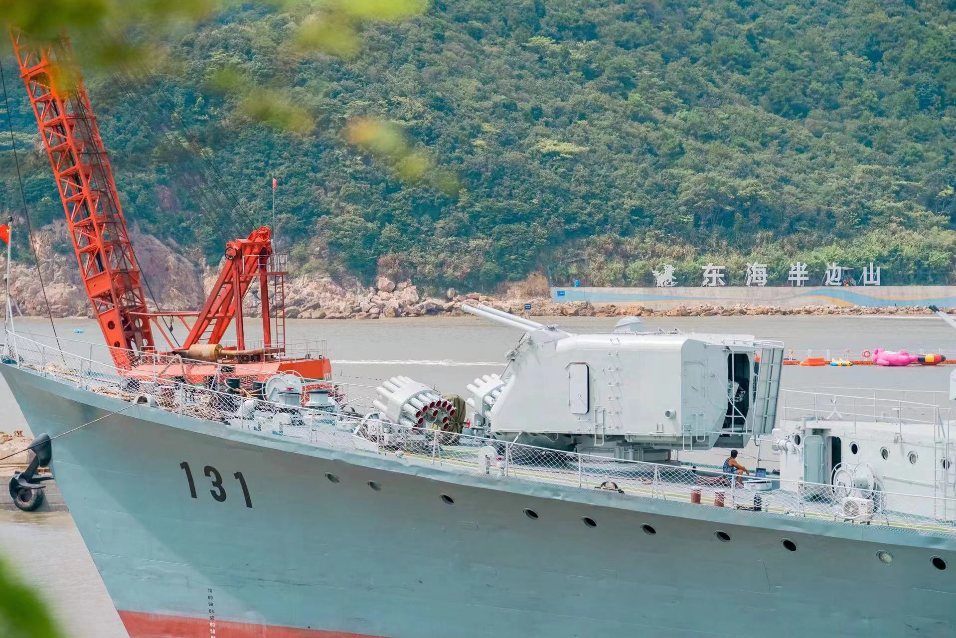 鼓浪嶼畔的守護(hù)者——揭秘中國(guó)海軍福州艦如何守護(hù)鼓浪嶼海域安全，鼓浪嶼畔的守護(hù)者，福州艦守護(hù)海域安全之旅