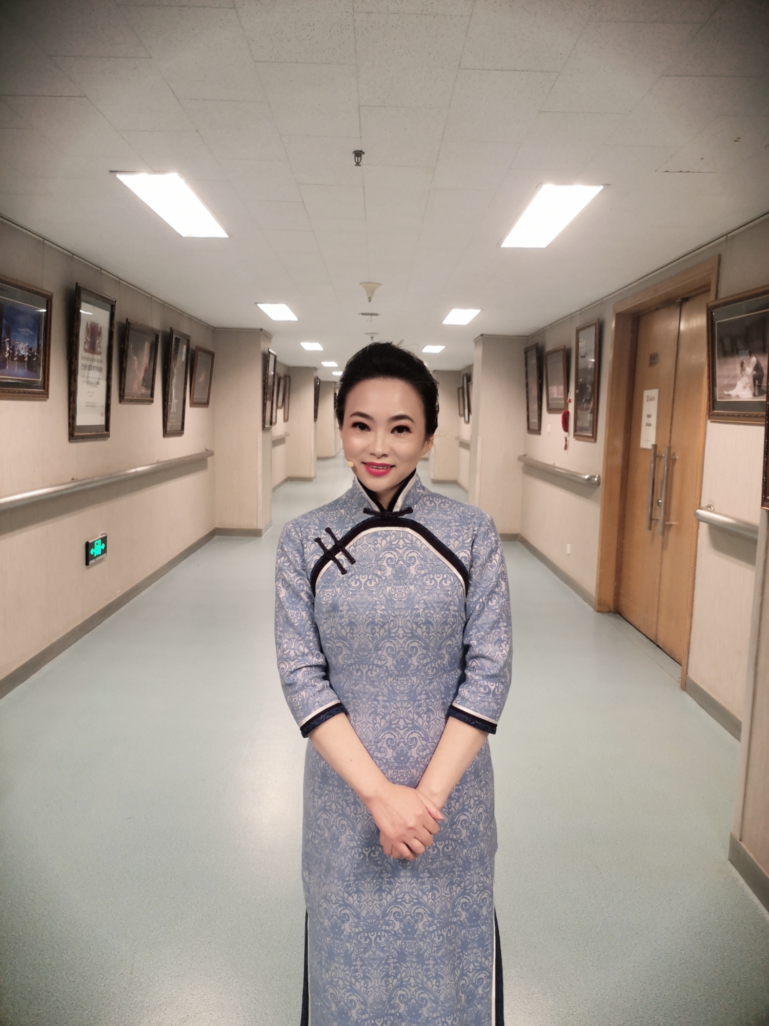 中國(guó)女特種兵馮霞，堅(jiān)韌與榮耀的化身，中國(guó)女特種兵馮霞，堅(jiān)韌榮耀的化身