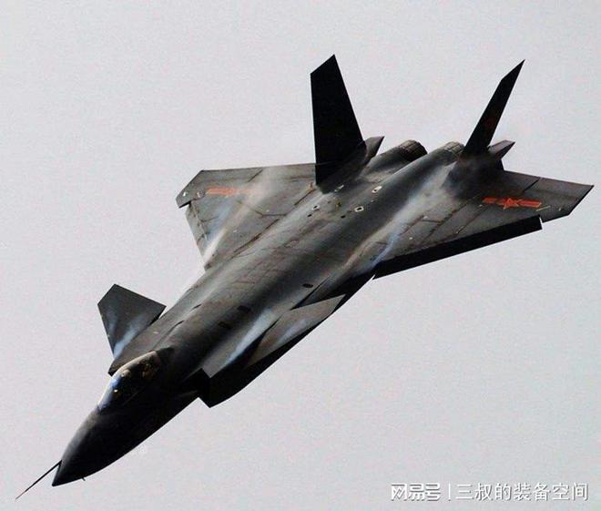 殲八，中國(guó)空軍的重要里程碑，殲八——中國(guó)空軍的重要里程碑戰(zhàn)機(jī)