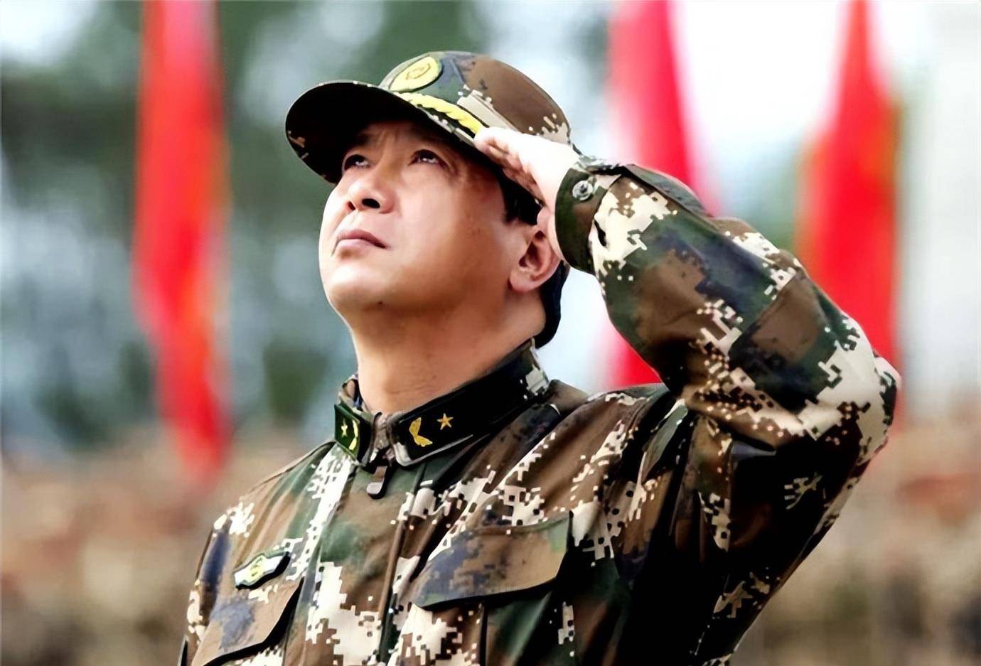 獨(dú)臂英雄丁曉兵，不屈的人生傳奇簡(jiǎn)歷，獨(dú)臂英雄丁曉兵，不屈的人生傳奇