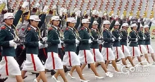 中國(guó)女兵流淚的高清圖片，背后的故事與情感共鳴，中國(guó)女兵背后的故事，流淚的瞬間與情感共鳴的震撼圖片