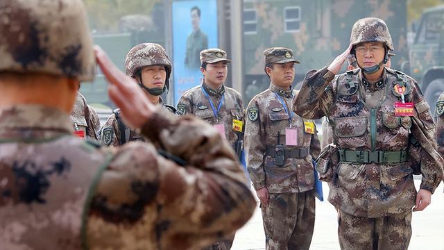 集團軍司令與中將軍銜，職責、等級及軍事組織結構的探討，集團軍司令與中將軍銜，職責、等級與軍事組織結構深度解析