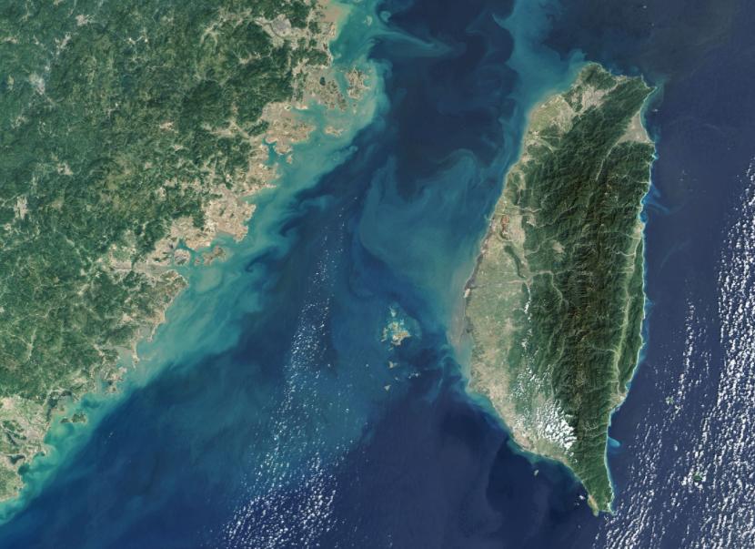 戰(zhàn)斗機(jī)自重多少噸，探究現(xiàn)代戰(zhàn)斗機(jī)的重量因素，現(xiàn)代戰(zhàn)斗機(jī)自重揭秘，探究重量因素與性能表現(xiàn)