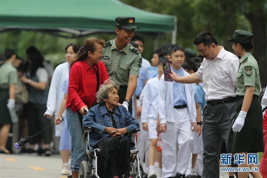 中國人民解放軍軍旗的意義，中國人民解放軍軍旗的意義與象征