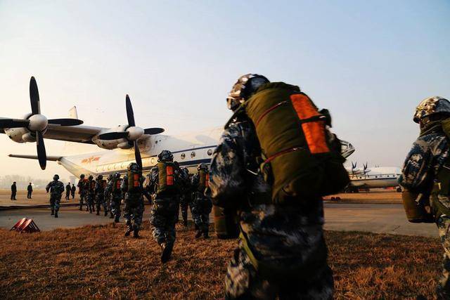 第十五空降軍的榮耀與使命，第十五空降軍的榮耀使命，英勇無畏，忠誠擔當