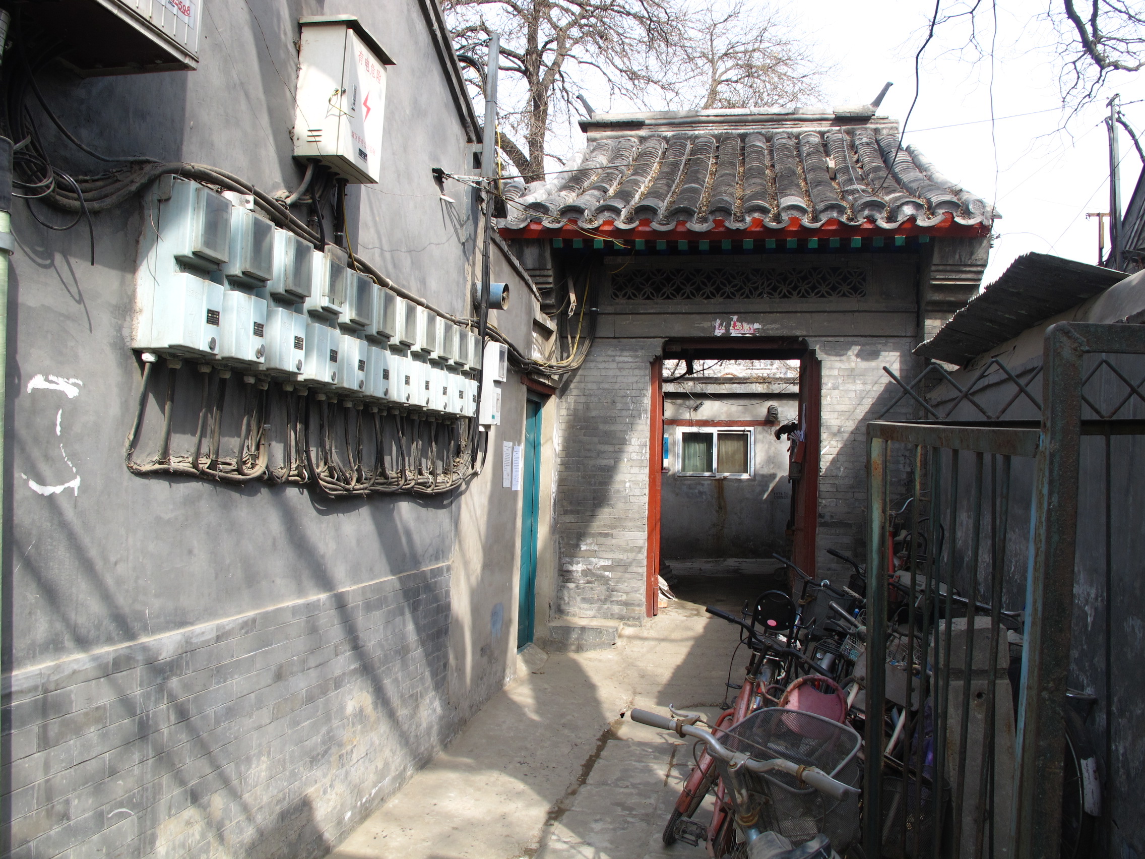 退役軍官與西祠胡同，歷史、文化與現(xiàn)代生活的交融，退役軍官與西祠胡同，歷史、文化與現(xiàn)代生活的交匯點(diǎn)