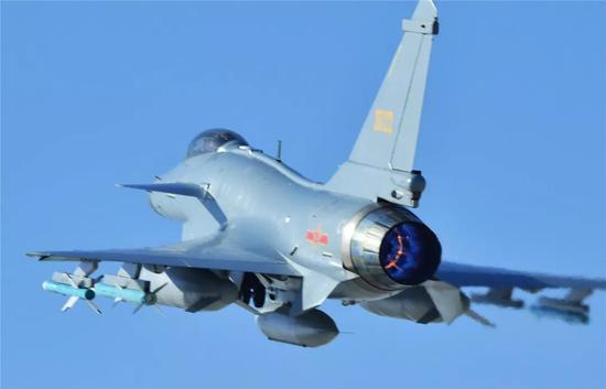 殲-10戰(zhàn)斗機與中國軍事力量的崛起，關(guān)于歸屬權(quán)的探討，殲-10戰(zhàn)斗機與中國軍事力量的崛起，歸屬權(quán)探討