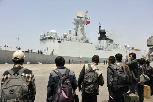 人民海軍70周年閱兵式，日本旭日旗引發(fā)的深度思考，人民海軍70周年閱兵式，日本旭日旗背后的深度思考