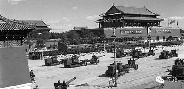 1953年首次閱兵方陣，歷史的榮耀與時(shí)代的見(jiàn)證，1953年首次閱兵方陣，歷史的榮耀時(shí)代見(jiàn)證
