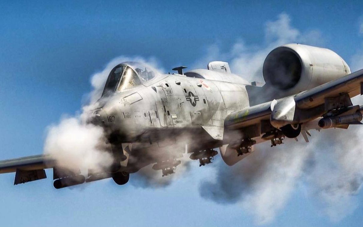 揭秘A-10攻擊機(jī)的射擊威力，一段震撼的射擊視頻解析，揭秘A-10攻擊機(jī)的震撼射擊威力，一段射擊視頻的深度解析