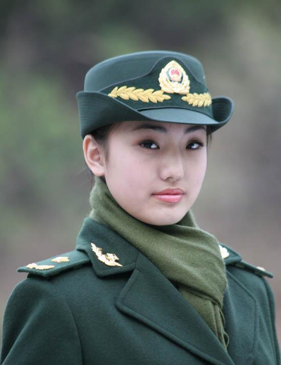 中國武警女兵，單身照片背后的堅(jiān)韌與力量，中國武警女兵的單身照片背后的堅(jiān)韌與力量