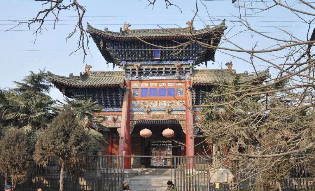 王冠揚，閃耀之星，引領時代潮流，王冠揚，閃耀之星，潮流引領者