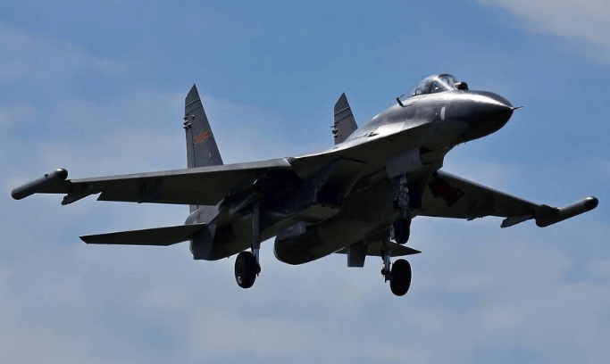 殲-10C與殲-16，空中巨龍的對(duì)比與解析，殲-10C與殲-16，空中巨龍的深度對(duì)比與解析