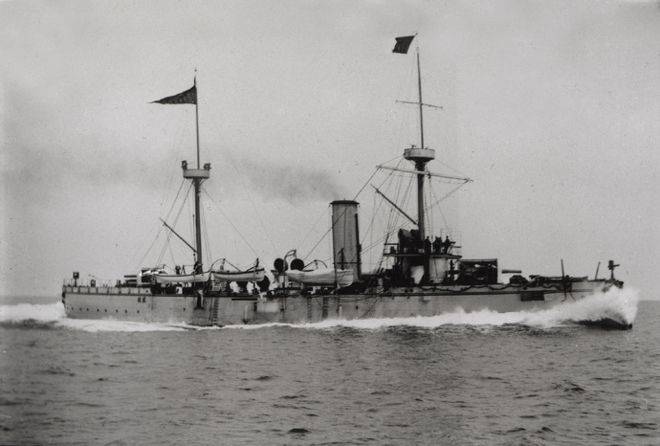 中日大戰(zhàn)中的軍艦，歷史與現(xiàn)實(shí)的交匯，中日大戰(zhàn)中的軍艦，歷史與現(xiàn)實(shí)的交鋒