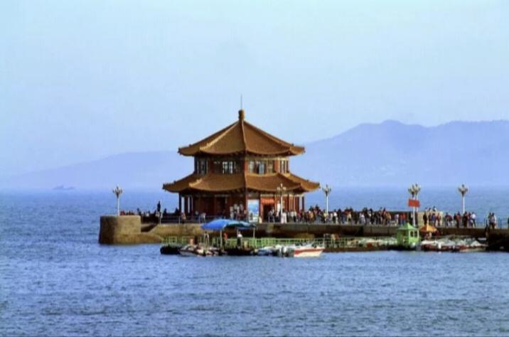 海軍在青島，歷史、現(xiàn)狀與發(fā)展展望，青島海軍，歷史沿革、現(xiàn)狀概覽與發(fā)展展望