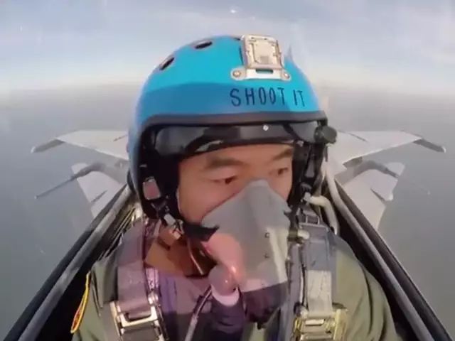空軍飛行員父母待遇詳解，空軍飛行員父母待遇全面解析